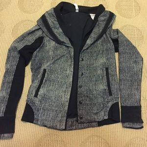 Lululemon "to class" size 12 jacket
