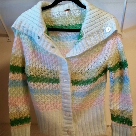 Free People sweater. Mint condition.
