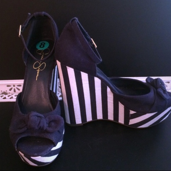 Jessica Simpson heels - Picture 1 of 2