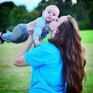 Meet your Posher, Avery