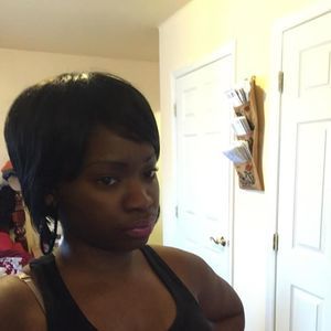 Meet your Posher, Shenees