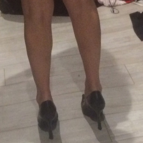 CHANEL vintage snake skin heels - Picture 2 of 3