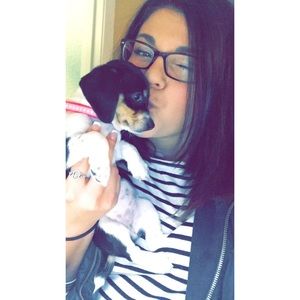 Meet your Posher, Danielle