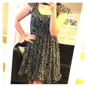 Ruffle dress with skull print