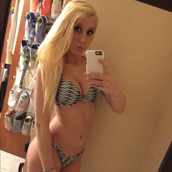 Victoria's Secret Bombshell Bikini Set