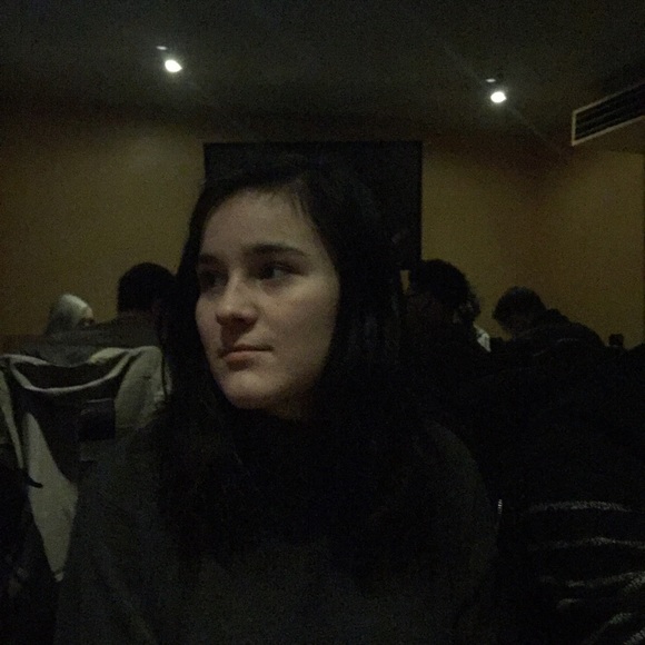 Meet your Posher, Louise