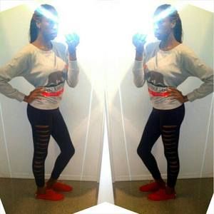 Meet your Posher, Renisha