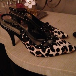 White House Black Market animal print heels, sz 9
