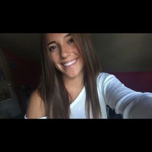 Meet your Posher, Dominique