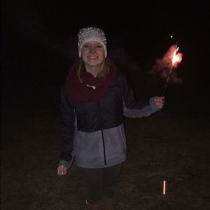 Meet your Posher, Damara