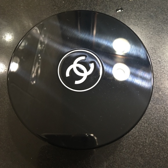 Authentic Chanel loose powder-30 naturel