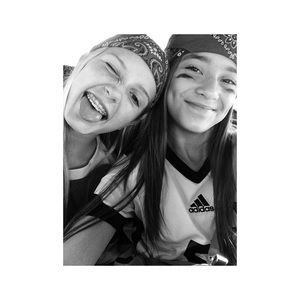 Meet your Posher, Joni