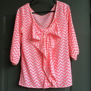 Boutique Chevron Bow back blouse 💗