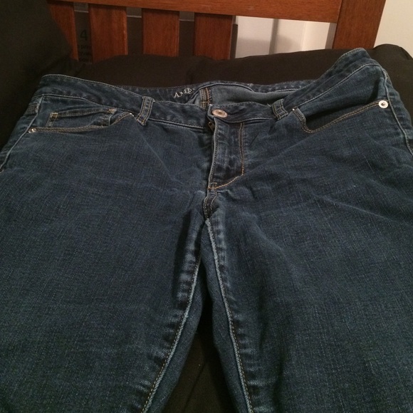 Women's American Eagle Jeans