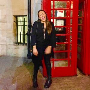Meet your Posher, Jacqueline
