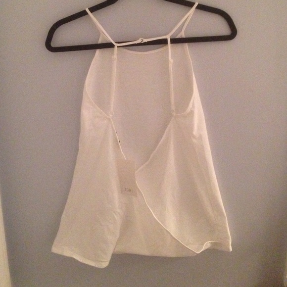 Backless tank