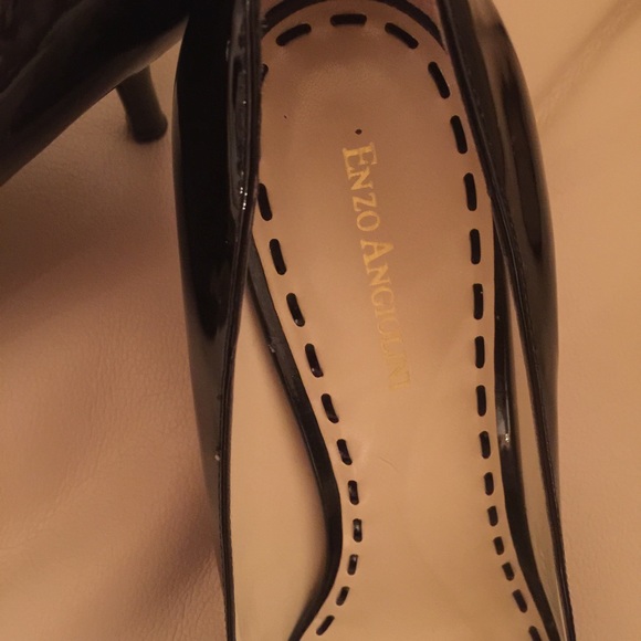 Black Patent Leather Enzo Angiolini pump