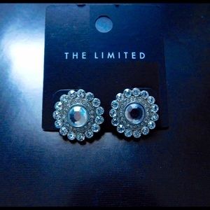 Shining Silver Rhinestone Stud Earrings