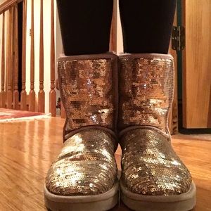 💕MAKE OFFER💕Silver Sparkly UGG boots