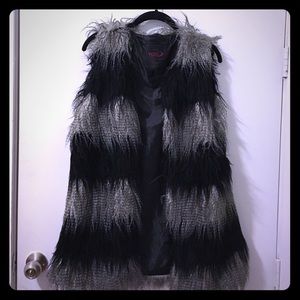 Gillet, sleeveless coat