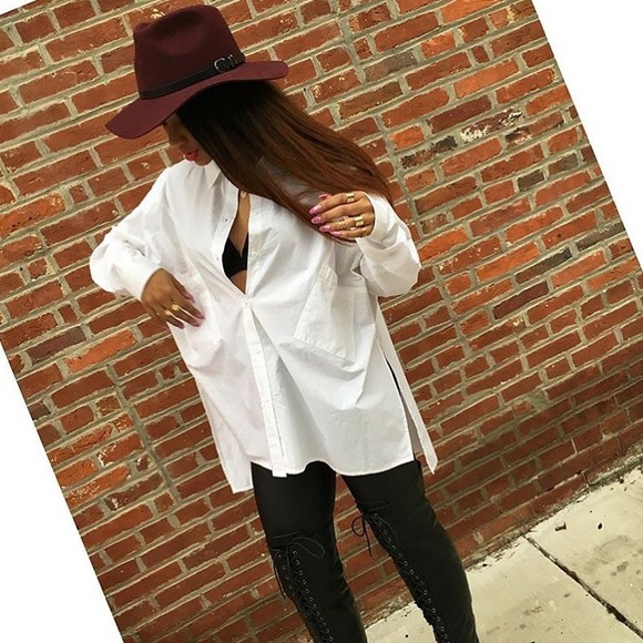 Oversized "Boyfriend Button Up"