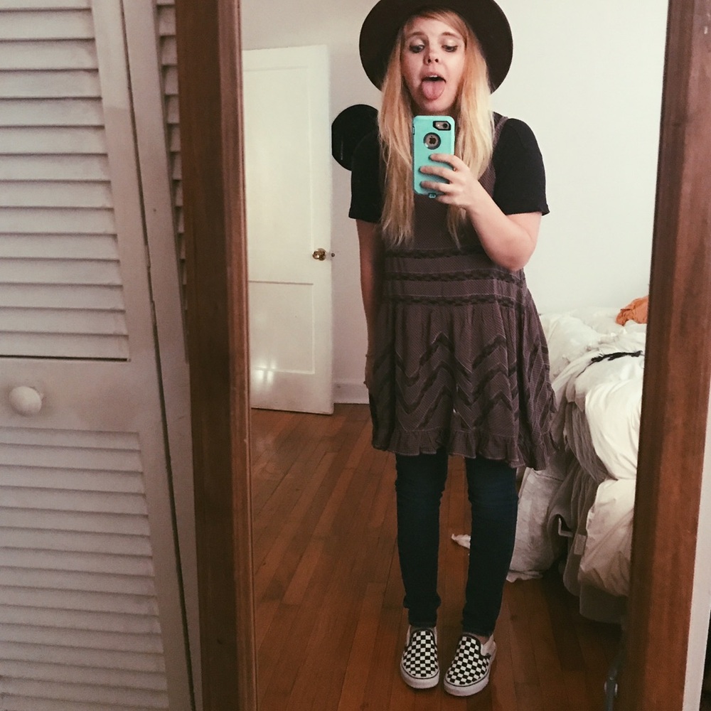 Meet your Posher, Hali