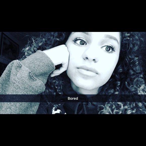 Meet your Posher, Kayla