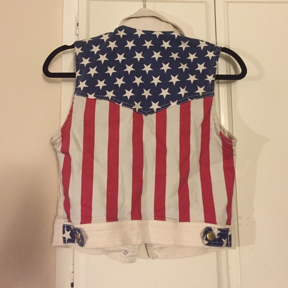 SOLD*****American flag Vest - Picture 2 of 4