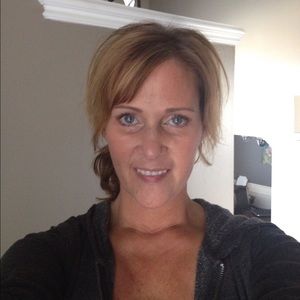 Meet your Posher, Denise