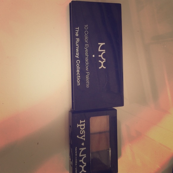 🦄sold🦄NYX eyeshadow bundle!