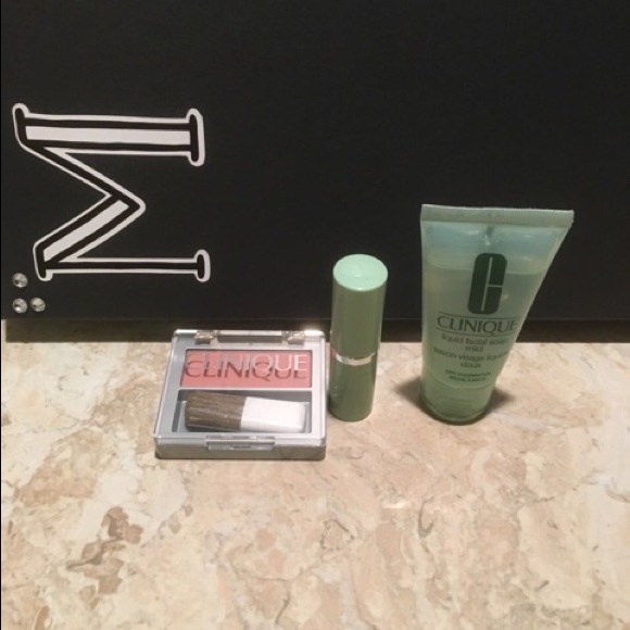 CLINIQUE MAKEUP BUNDLE