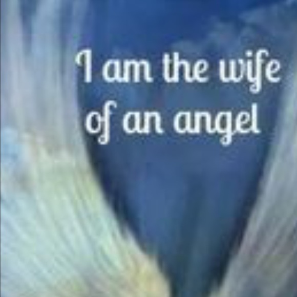 Meet your Posher, Vicky - Picture 2 of 4