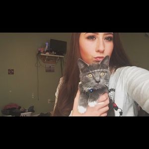 Meet your Posher, Hailey