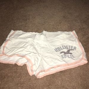 Hollister woman's short