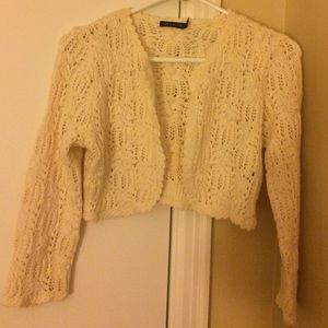 Romantic little cropped cardi