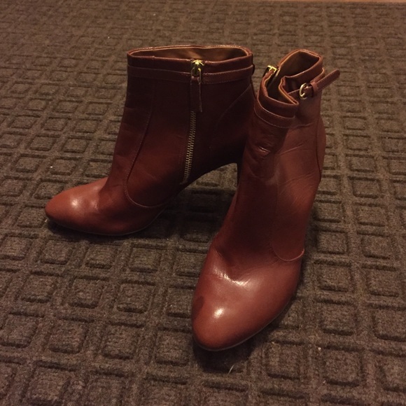 Nine West high heeled boot.