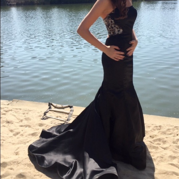 Sherri Hill prom dress