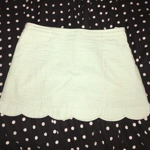 Lilly Pulitzer green seersucker scalloped skort