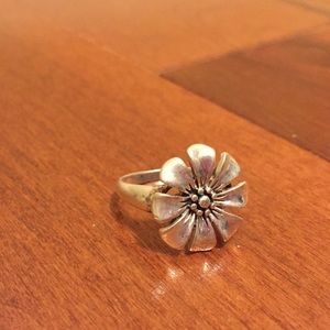 Sterling silver flower ring
