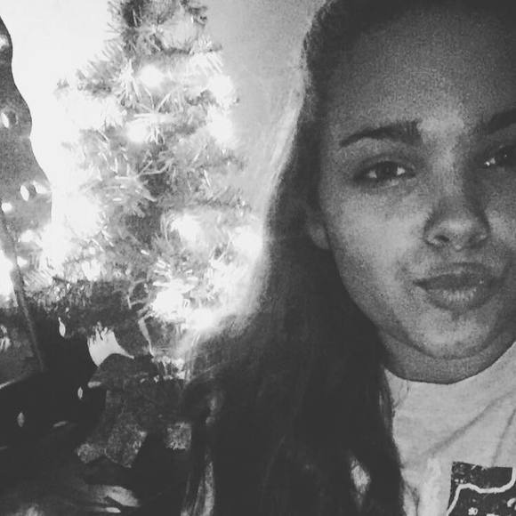 Meet your Posher, Emma - Picture 1 of 1