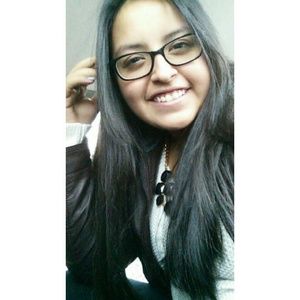 Meet your Posher, Perla