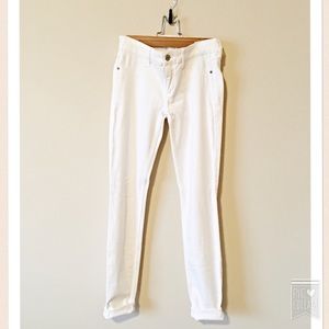 Abercrombie & Fitch White Stretch Jegging