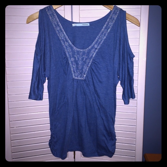 Maurice's shoulder cut-out top with embroidery - Picture 1 of 3