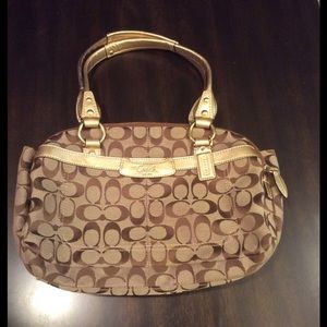 Coach leather shoulder bag