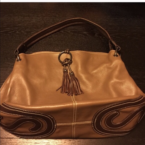 Super cute leather bag!