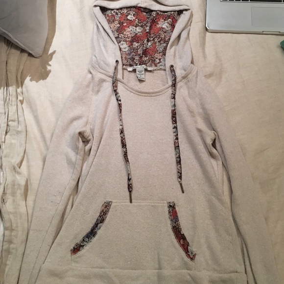 American Rag sweater with floral interior