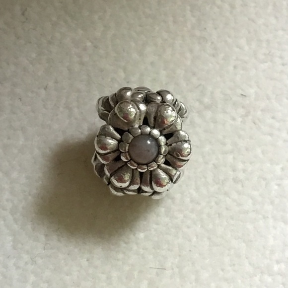 🎉SALE🎉💯Authentic Pandora Bloom Charm