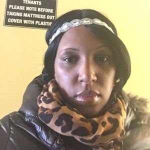 Meet your Posher, Hengia