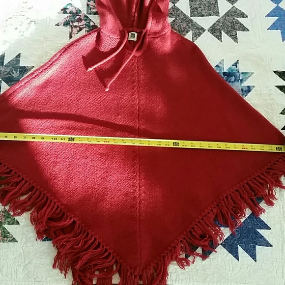 Poncho - Picture 2 of 3