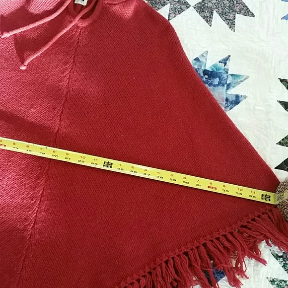 Poncho - Picture 3 of 3